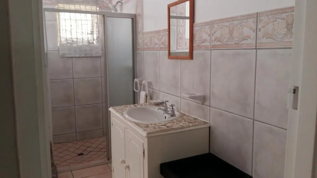 *** Guest house Mooring House Hotel Somerset West South Africa
