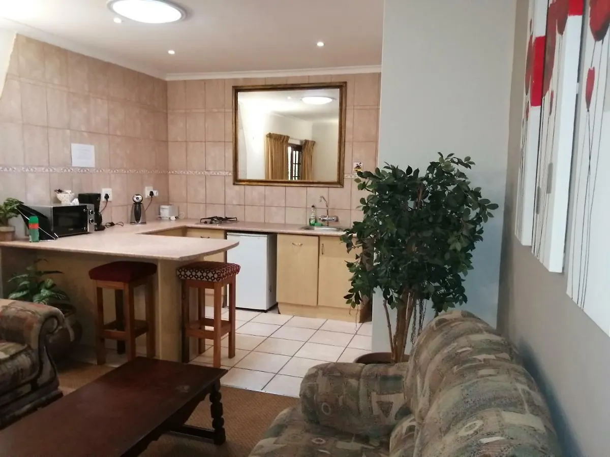 Mooring House Hotel Somerset West Guest house